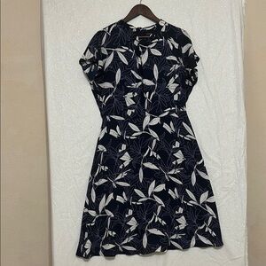 Banana Republic Factory Blue, White, Lavender A-Line Midi Dress. Size 12